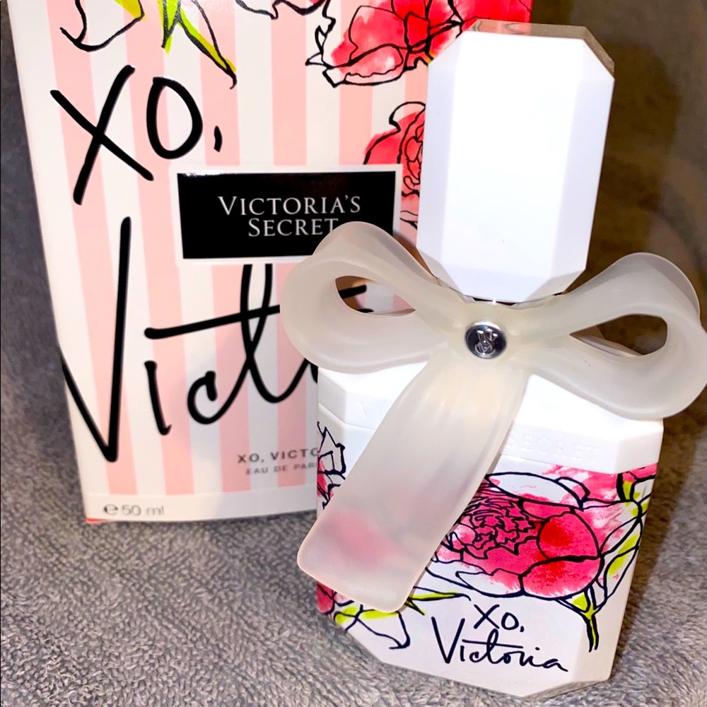 XO VICTORIA PERFUME💕